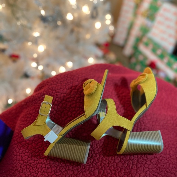 Womens Worthington Spicy Mustard Heel - Picture 7 of 10